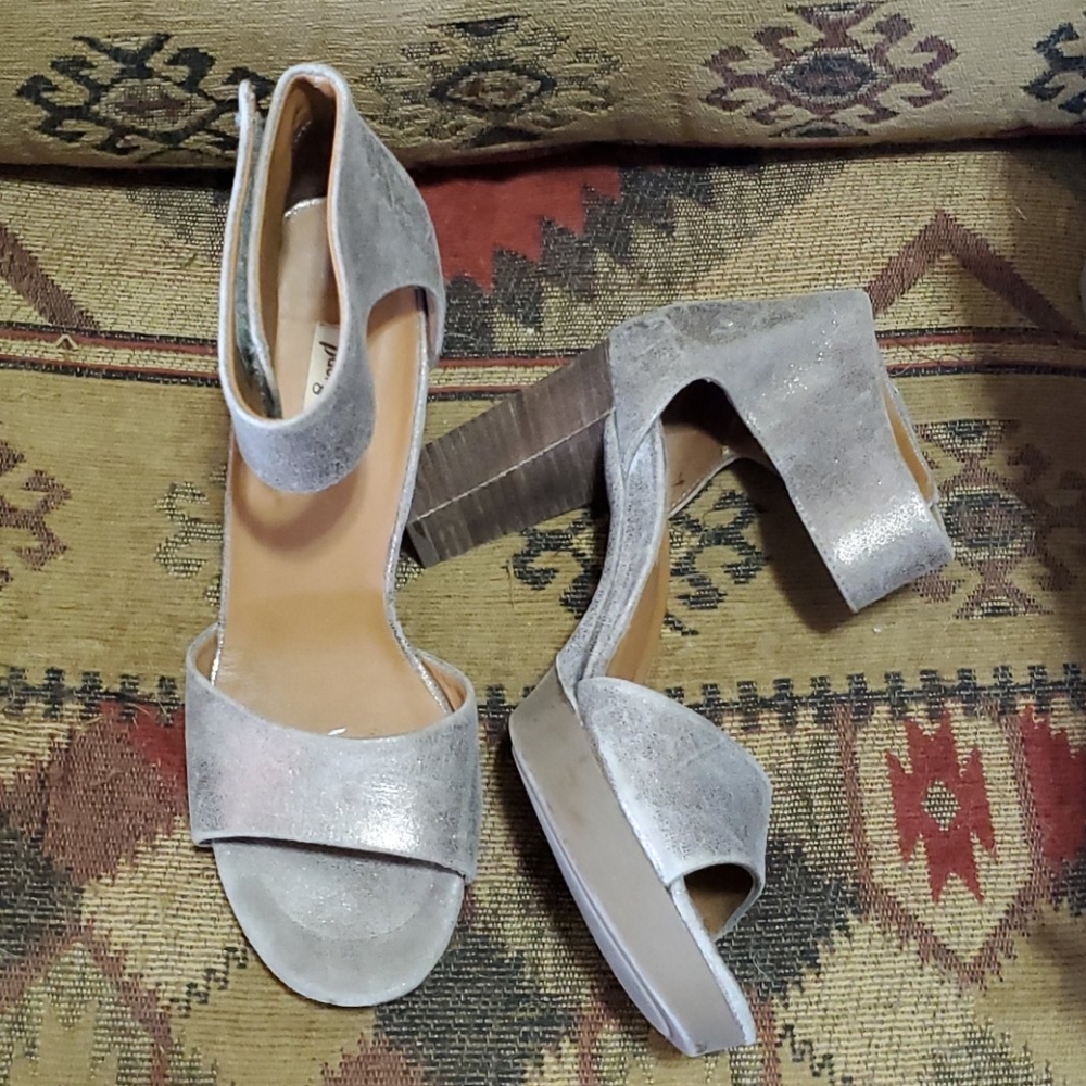 Paul Green Heels sz 8.5 Bronze Leather Adorable🥰